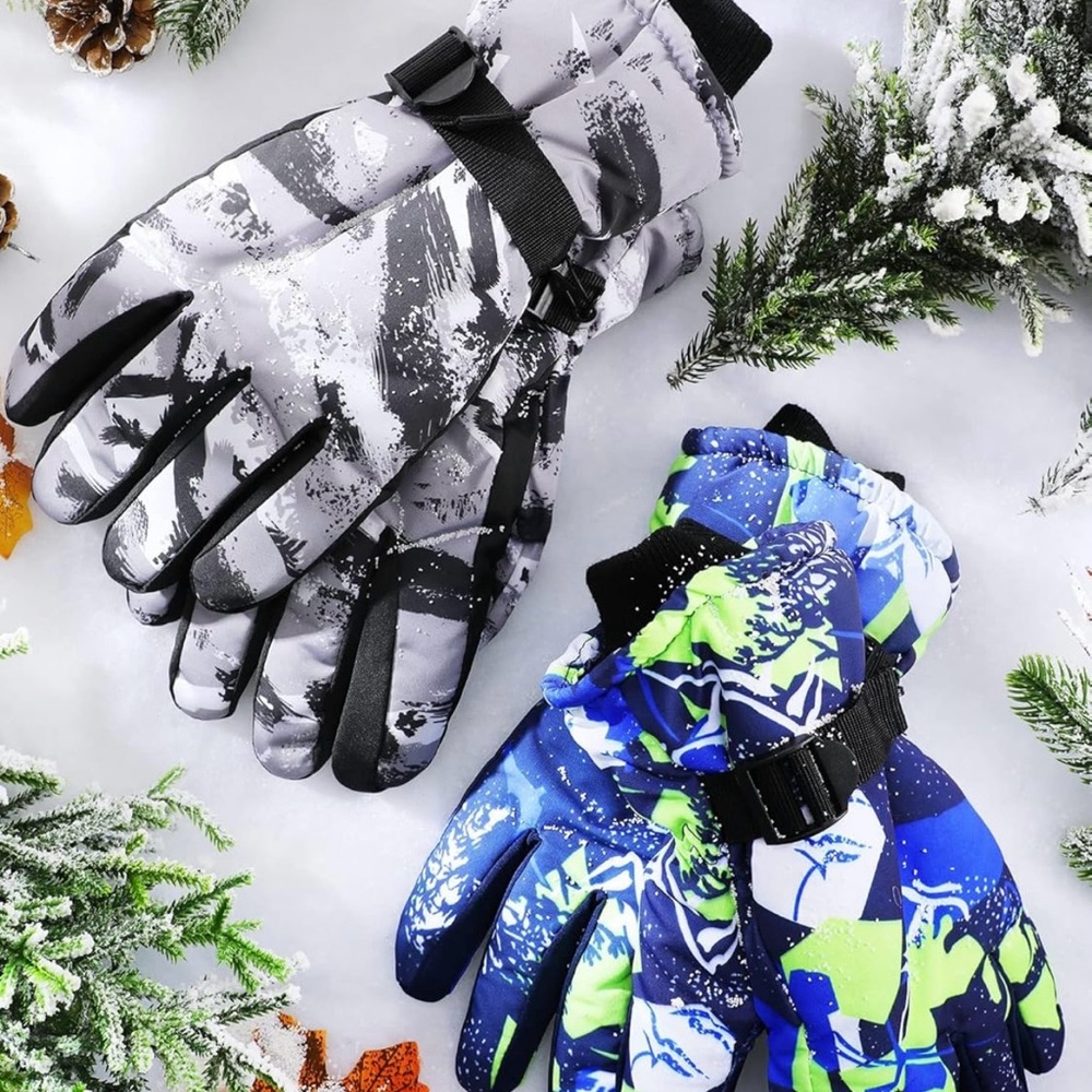 Kids Winter Gloves - Black and Blue